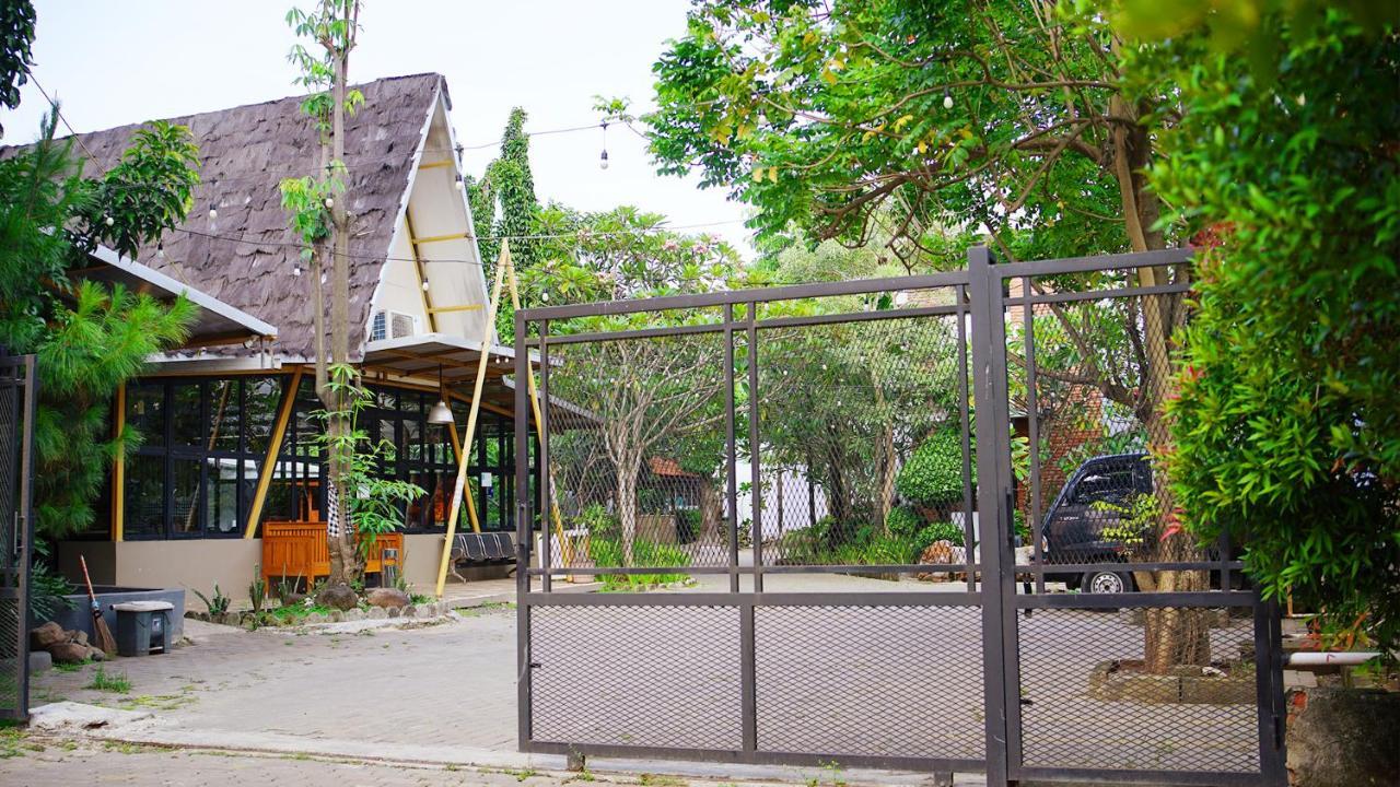 Gaia Asri Hotel Pamanukan Hilir エクステリア 写真