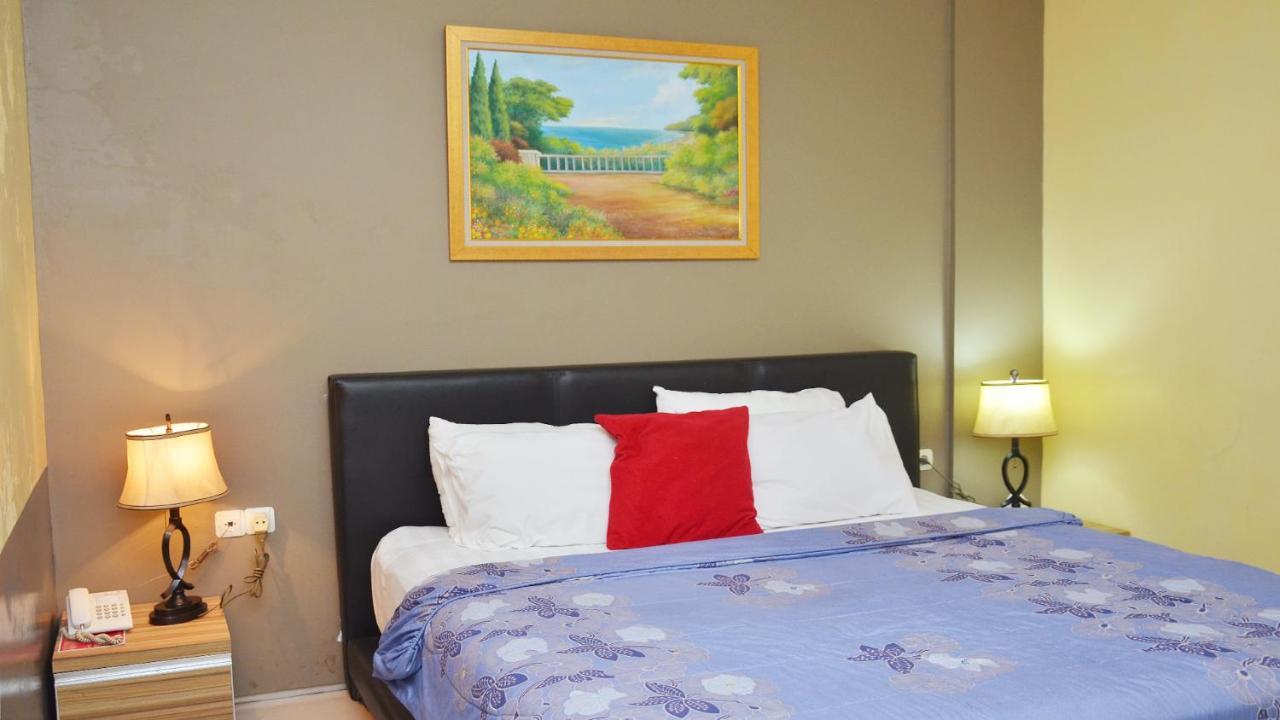 Gaia Asri Hotel Pamanukan Hilir エクステリア 写真