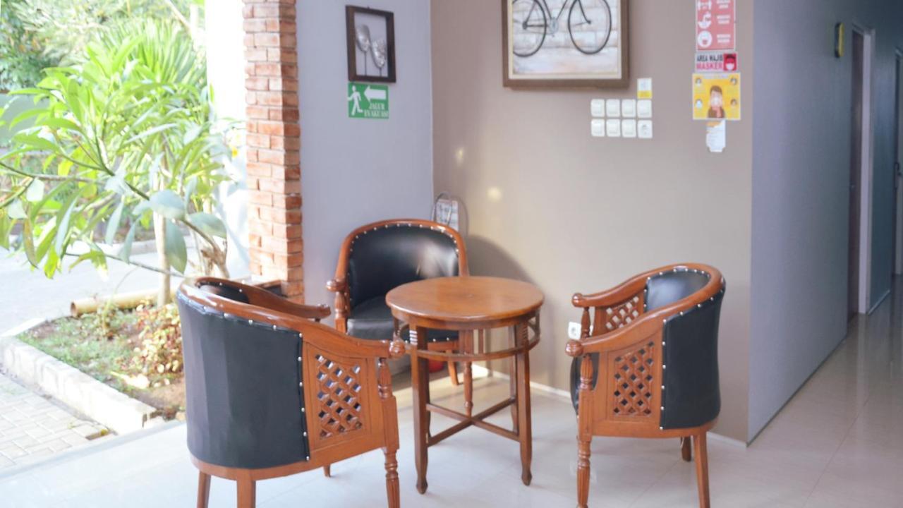 Gaia Asri Hotel Pamanukan Hilir エクステリア 写真